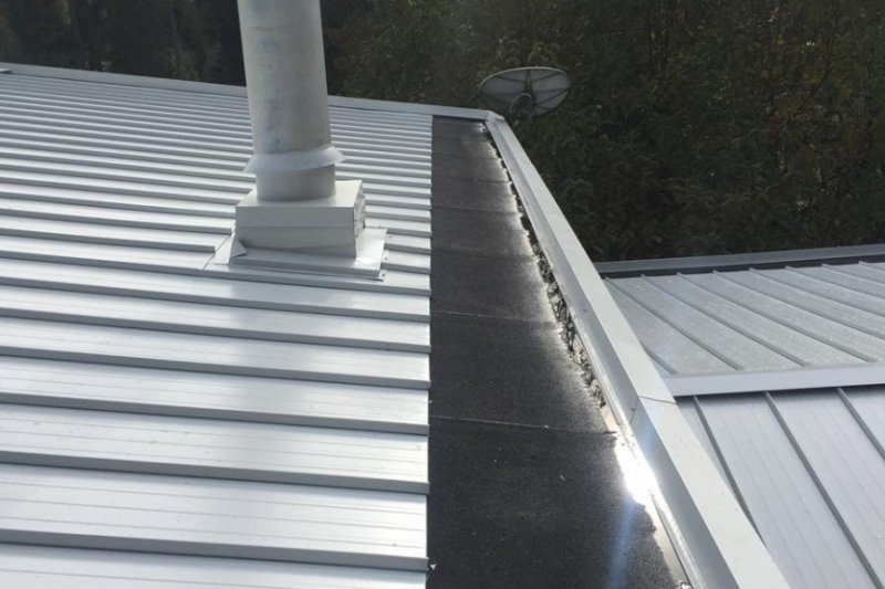 metal roof install