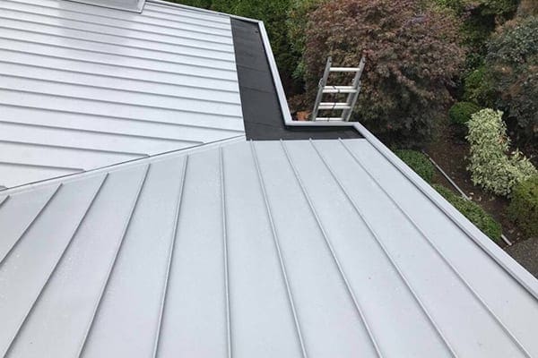 learn about how the metal roof can affect your home temperature in summer